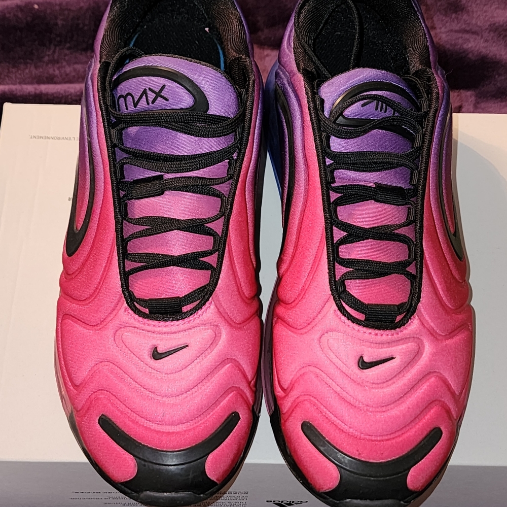 Nike Air max 720 Sunset Size 11